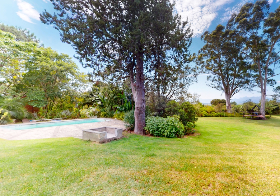 To Let 5 Bedroom Property for Rent in Rheenendal Western Cape